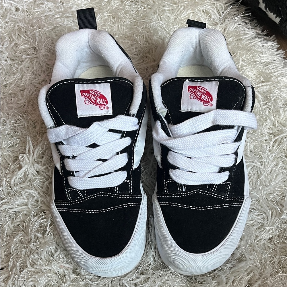 Vans KNU SKOOL Black and White platform